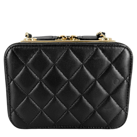 CHANEL シャネル ショルダーバッグ マトラッセ ミニ ロゴ チェーンショルダー ココマーク 小さめ カメラバッグ ラムスキン ブラック 黒 ゴールド金具 レディース【中古品】