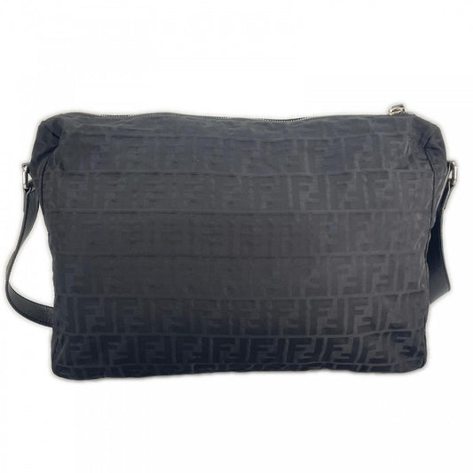 FENDI フェンディ ショルダーバッグ ナイロン ブラック 黒 シルバー金具 メンズ【中古品】