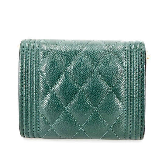 CHANEL シャネル チェーンウォレット ボーイシャネル マトラッセ ショルダーバッグ ミニバッグ ココマーク キャビアスキン グリーン 緑 ゴールド金具 レディース【中古品】