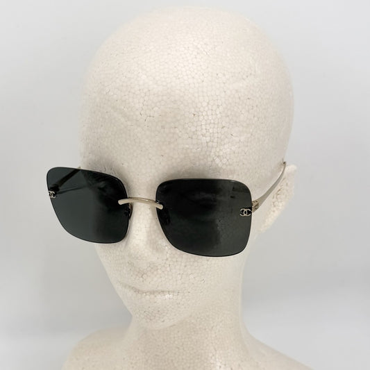 CHANEL シャネル サングラス リムレス ココマーク アイウェア 眼鏡 4287-T チタン ブラック 黒 ゴールド金具 レディース【中古品】