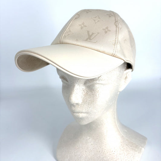 LOUIS VUITTON ルイヴィトン キャップ モノグラム LV ファースト ベースボールキャップ ファッションアイテム 60サイズ 帽子 M7087M コットン シルク アイボリー シルバー金具 メンズ【中古品】