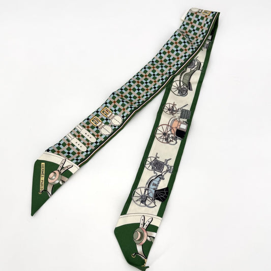 【開店SALE】 HERMES エルメス スカーフ ツイリー LES VOITURESA NOUVELLE 馬車の変遷 Twilly ファッションアイテム シルク グリーン 緑 レディース【中古品】
