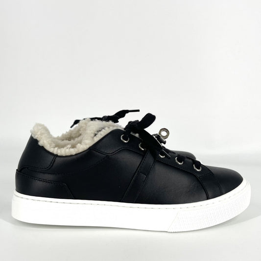 【開店SALE】 HERMES エルメス スニーカー デイ ケリー ローカット ムートン シューズ 靴 36サイズ 23cm レザー ブラック 黒 ホワイト 白 シルバー金具 レディース【中古品】