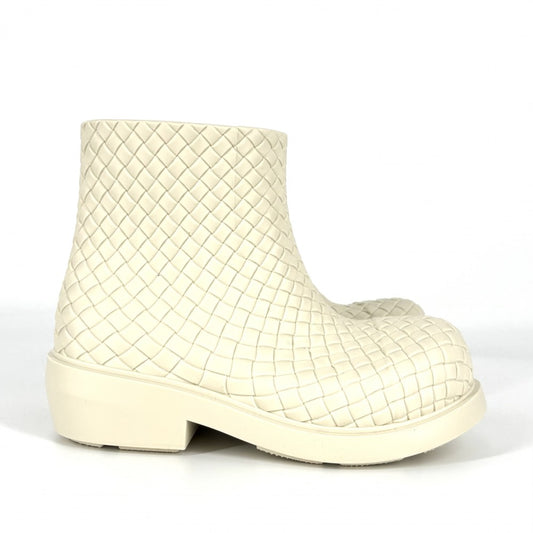 【開店SALE】 BOTTEGAVENETA ボッテガヴェネタ ブーツ ファイヤーマン アンクルブーツ アンクルブーツ ファッションアイテム 靴 サイズ36 ラバー アイボリー レディース【中古品】