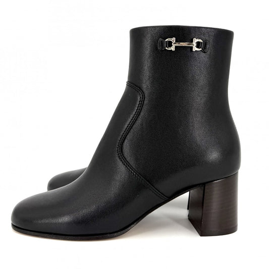 【開店SALE】 Salvatore Ferragamo サルヴァトーレフェラガモ ブーツ ガンチーニ Otello ショートブーツ アンクルブーツ ラウンドトゥ 靴 サイズ6 約23.5cm 秋 冬 カーフ ブラック 黒 ゴールド金具 レディース【中古品】