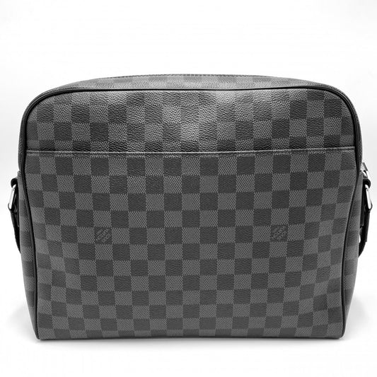 LOUIS VUITTON ルイヴィトン ショルダーバッグ デイトンMM N41409 ダミエグラフィットキャンバス ブラック 黒 グレー シルバー金具 メンズ【中古品】