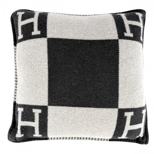 HERMES エルメス 雑貨 クッション アヴァロンPM Hロゴ インテリア メンズ レディース ウール カシミヤ ダークグレー ホワイト 白 ユニセックス【中古品】