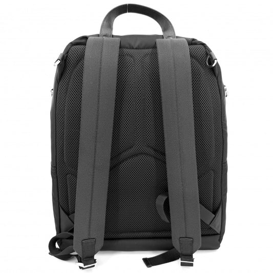 PRADA プラダ リュック トライアングルロゴ バックパック メンズ レディース 2VZ066 ナイロン ブラック 黒 シルバー金具 ユニセックス【中古品】