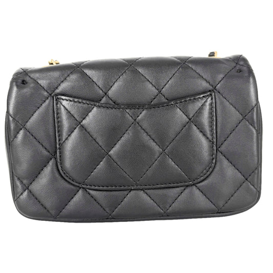 CHANEL シャネル ショルダーバッグ ハートチャーム ミニマトラッセ チェーンショルダー ターンロック Mini Matelasse ココマーク ラムスキン ブラック 黒 ゴールド金具 レディース【中古品】