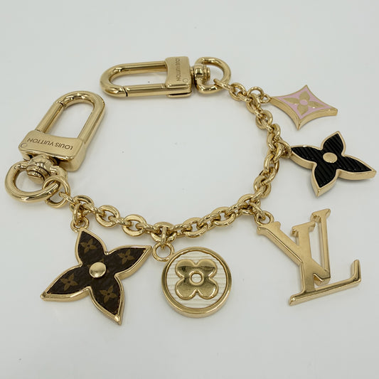 LOUIS VUITTON ルイヴィトン バッグチャーム チェーンスプリングストリート キーホルダー モノグラム・フラワー LVイニシャル メタル M01188 ゴールド レディース 約50.6g【中古品】