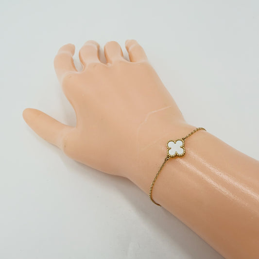 Van Cleef & Arpels ヴァンクリーフ&アーペル ブレスレット スウィートアルハンブラ 18金 Au750 YG K18イエローゴールド マザーオブパール VCARF68800 レディース 約1.8g【中古品】