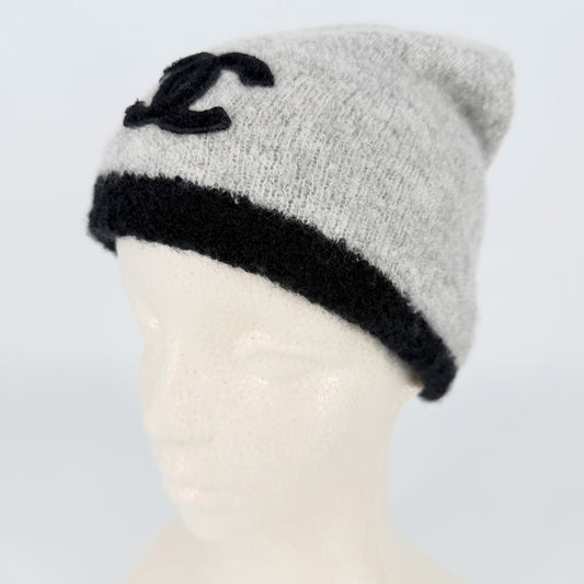 CHANEL シャネル ニットキャップ ココマーク ビーニー ニット帽 帽子 ファッションアイテム アパレル 秋 冬 カシミヤ シルク グレー ブラック 黒 レディース【中古品】