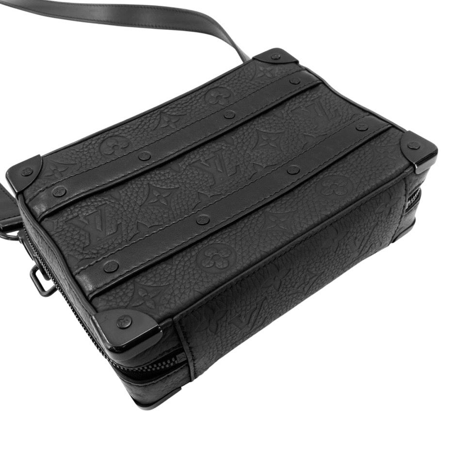 【開店SALE】 LOUIS VUITTON ルイヴィトン 2WAY モノグラム・トリヨン ハンドルソフトトランク ハンドバッグ ショルダーバッグ M59163 レザー ブラック 黒 ブラック金具 メンズ【中古品】