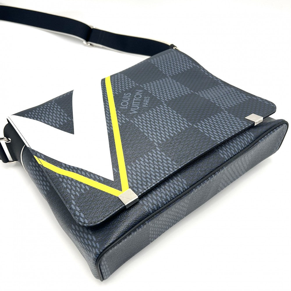 LOUIS VUITTON ルイヴィトン ショルダーバッグ ダミエコバルトラティテュード ディストリクトMM アメリカズカップ メッセンジャーバッグ N44004 ネイビー 紺 シルバー金具 メンズ【中古品】