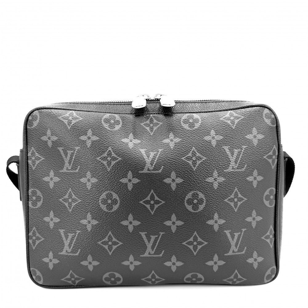 【開店SALE】 LOUIS VUITTON ルイヴィトン ショルダーバッグ タイガラマ アウトドアメッセンジャーPM モノグラムエクリプス M30233 ブラック 黒 シルバー金具 メンズ【中古品】