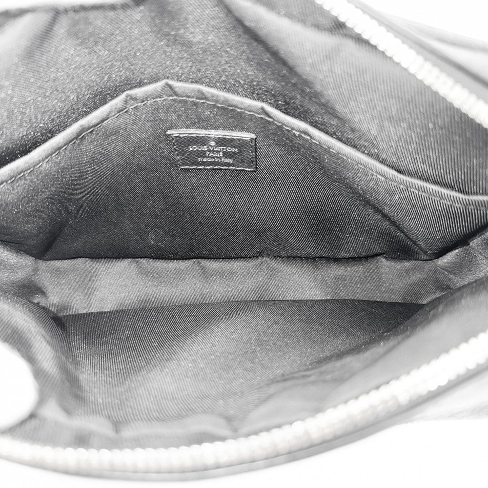 【開店SALE】 LOUIS VUITTON ルイヴィトン ショルダーバッグ タイガラマ アウトドアメッセンジャーPM モノグラムエクリプス M30233 ブラック 黒 シルバー金具 メンズ【中古品】