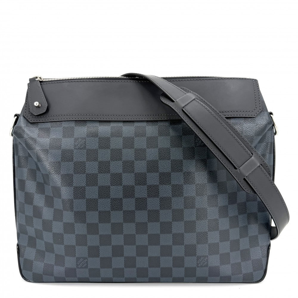 【開店SALE】 LOUIS VUITTON ルイヴィトン ショルダーバッグ メッセンジャーグリニッジ ビジネスバッグ N41348 ネイビー 紺 ブラック 黒 シルバー金具 メンズ【中古品】