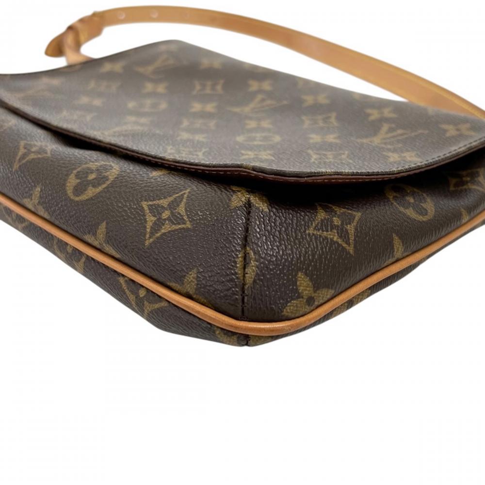LOUIS VUITTON ルイヴィトン ショルダーバッグ ミュゼット・タンゴ M51388 モノグラムキャンバス ブラウン 茶 ゴールド金具 レディース【中古品】