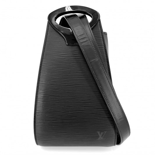 LOUIS VUITTON ルイヴィトン ショルダーバッグ エピ ミニュイ ポシェット ブラック 黒 M52392 ノワール ブラック金具 レディース【中古品】