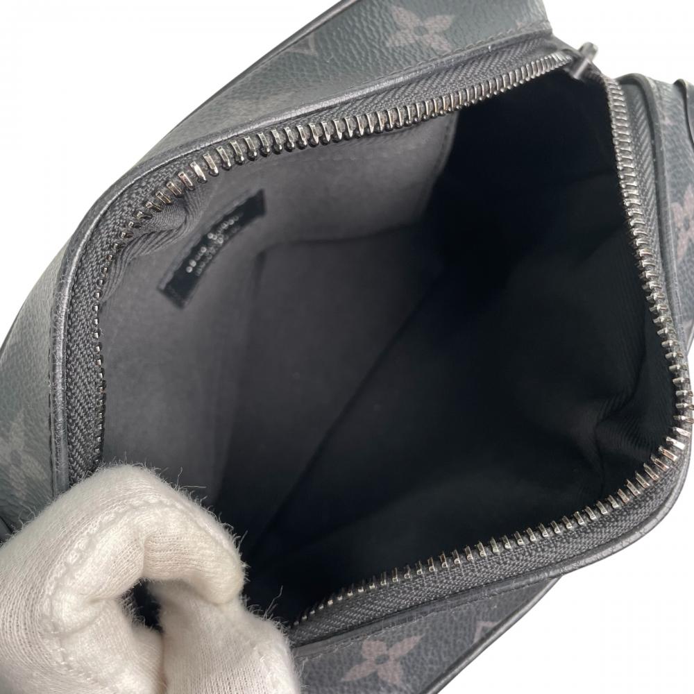 LOUIS VUITTON ルイヴィトン ショルダーバッグ ミニ・ソフトトランク M44735 レザー モノグラムエクリプスキャンバス ブラック 黒 ブラック金具 メンズ【中古品】