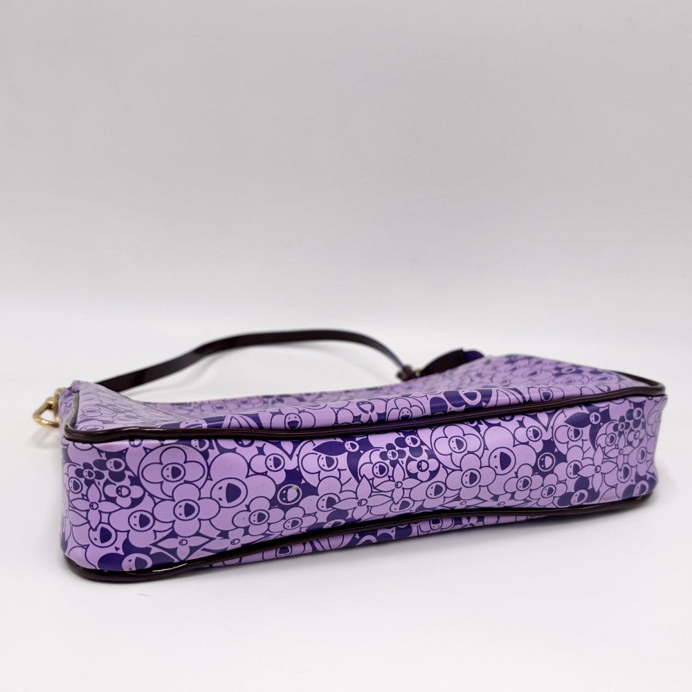 LOUIS VUITTON ルイヴィトン ハンドバッグ 村上隆コラボ ポシェット･コスミックブラッサム アクセサリーポーチ 小さめ モノグラム M93168 PVC パープル 紫
 ゴールド金具 レディース【中古品】