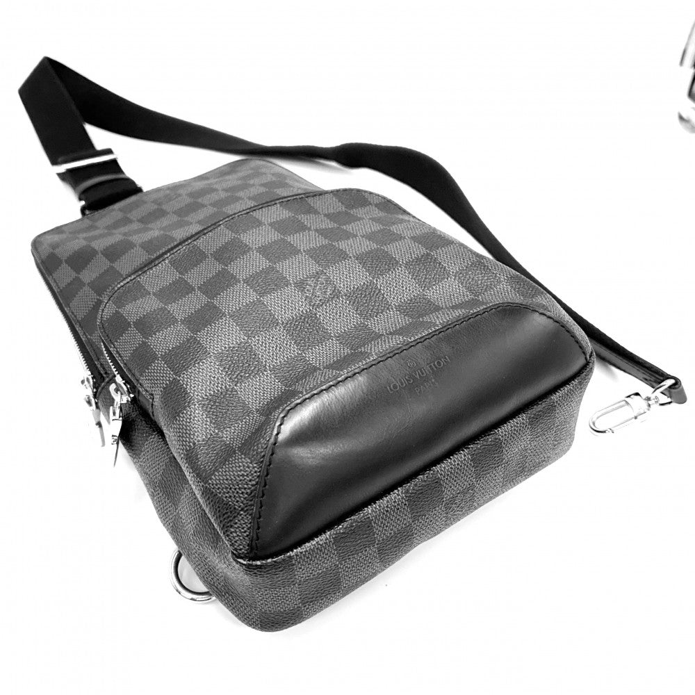 LOUIS VUITTON ルイヴィトン ボディバッグ アヴェニュー スリングバッグ クロスボディバッグ N41719 ダミエグラフィットキャンバス ブラック 黒 シルバー金具 メンズ【中古品】