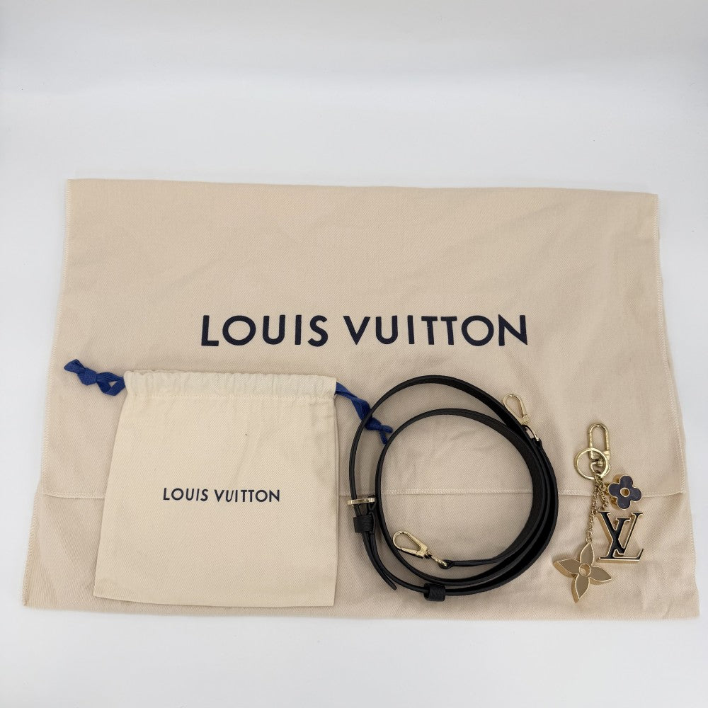 LOUIS VUITTON ルイヴィトン 2WAY カプシーヌBB ハンドバッグ ショルダーバッグ M25404 トリヨンレザー ブラック 黒 ゴールド金具 レディース【中古品】