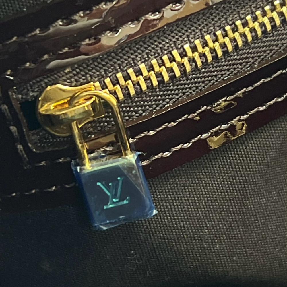 LOUIS VUITTON ルイヴィトン ハンドバッグ ヴェルニ ウィルシャー PM モノグラム M93641 パテントレザー アマラント ゴールド金具 レディース【中古品】