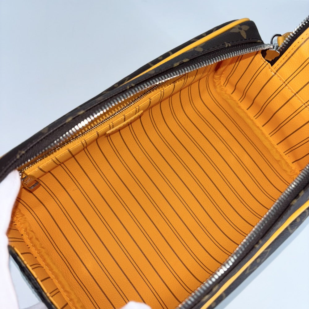 【開店SALE】 LOUIS VUITTON ルイヴィトン ハンドバッグ モノグラムマカサー ドップ・キット セカンドバッグ ポーチ ブラウン M12643 サフランイエロー シルバー金具 メンズ【中古品】