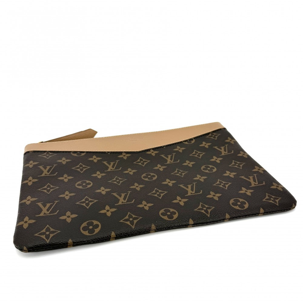 LOUIS VUITTON ルイヴィトン クラッチバッグ デイリーポーチ セカンドバッグ M64591 モノグラムキャンバス ブラウン 茶 ゴールド金具 メンズ【中古品】