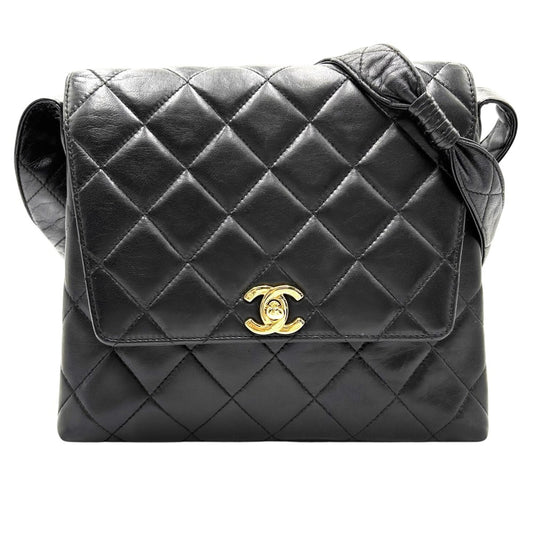 CHANEL シャネル ショルダーバッグ マトラッセ メッセンジャーバッグ ココマーク ターンロック ココ かばん 鞄 ラムスキン ブラック 黒 ゴールド金具 レディース【中古品】