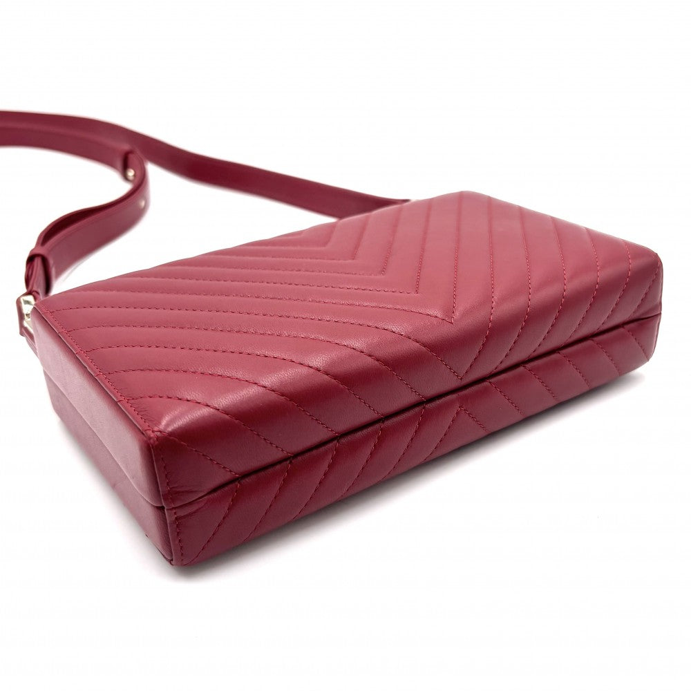 CHANEL シャネル ショルダーバッグ シェブロン Vステッチ ターンロック 鞄 かばん ラムスキン レッド 赤 ゴールド金具 レディース【中古品】