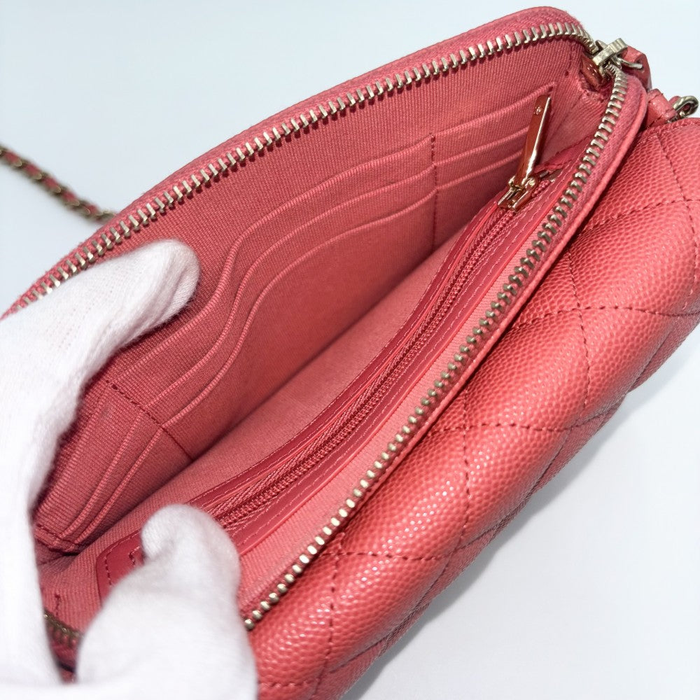 CHANEL シャネル チェーンウォレット マトラッセ ショルダーポーチ ココマーク ココ 小さめ 鞄 かばん キャビアスキン レッド系 ゴールド金具 レディース【中古品】