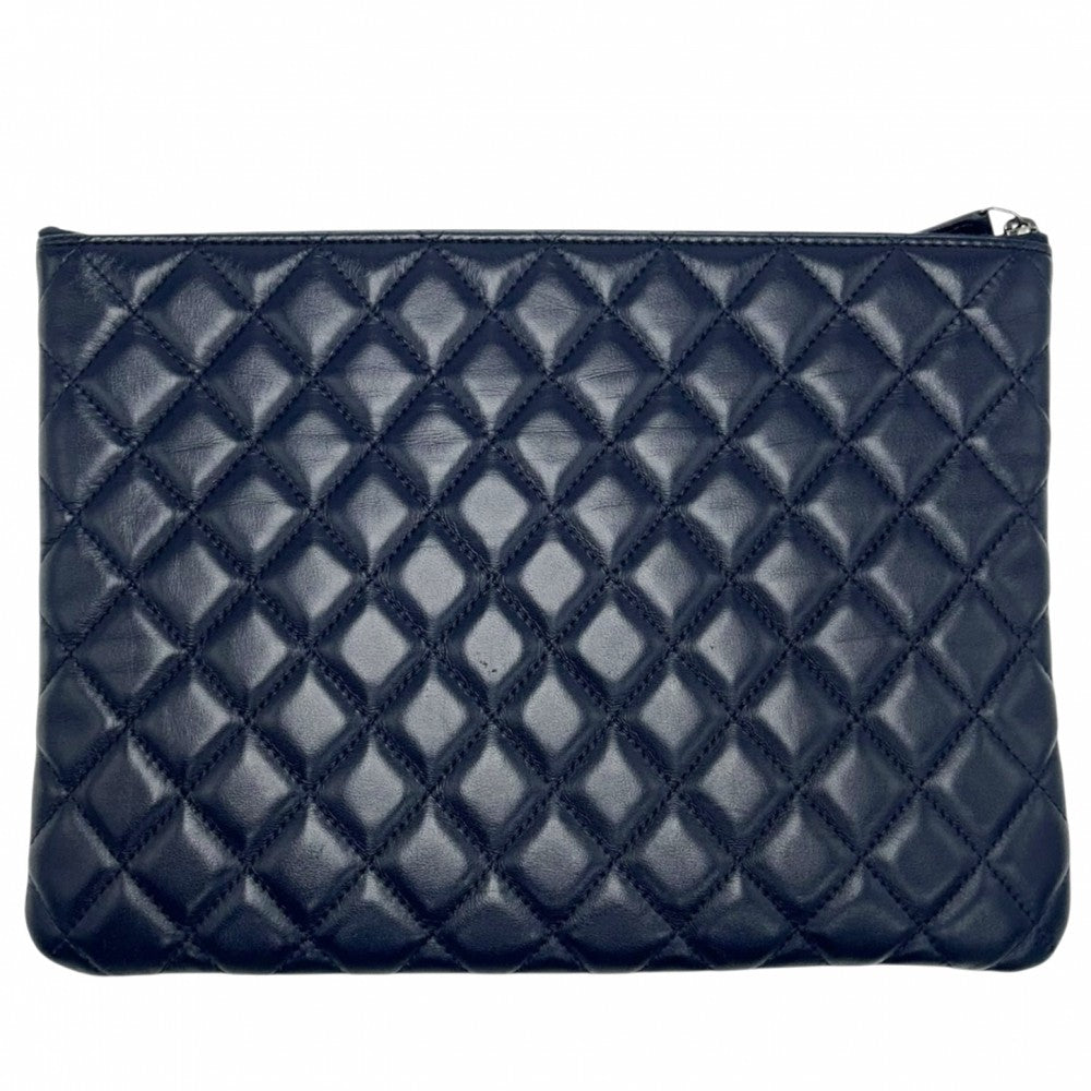 CHANEL シャネル クラッチバッグ マトラッセ セカンドバッグ ココマーク バイカラー レザー ブラック 黒 ネイビー 紺 シルバー金具 ユニセックス【中古品】