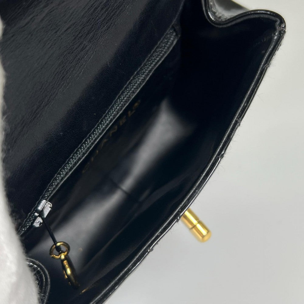 CHANEL シャネル ショルダーバッグ ﾏﾄﾗｯｾ エナメル ブラック 黒 ゴールド金具 レディース【中古品】