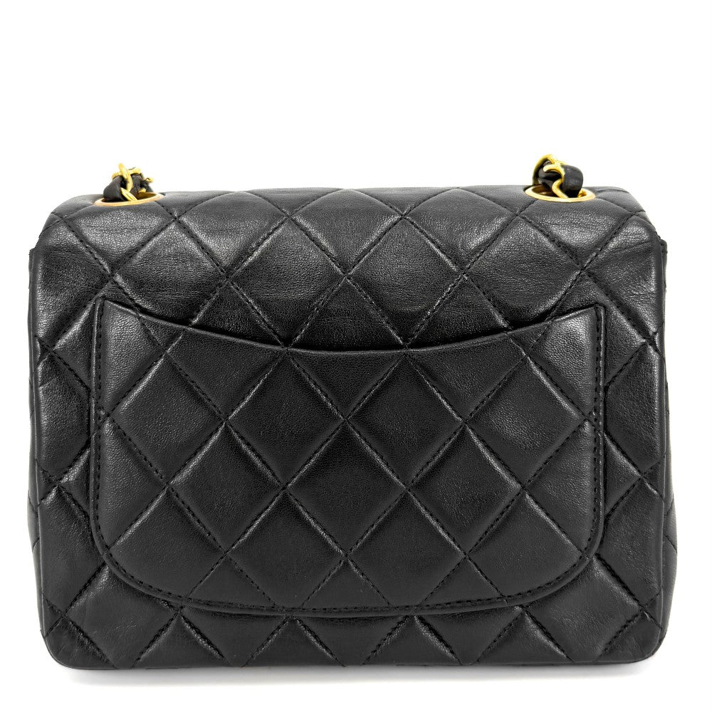 CHANEL シャネル ショルダーバッグ ミニマトラッセ チェーン ターンロック Mini Matelasse ヴィンテージ ココマーク ラムスキン ブラック 黒 ゴールド金具 レディース【中古品】