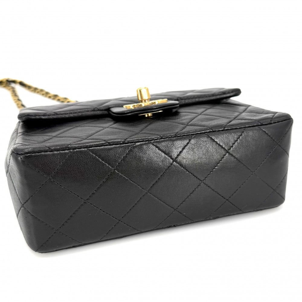 CHANEL シャネル ショルダーバッグ ミニマトラッセ チェーン ターンロック Mini Matelasse ヴィンテージ ココマーク ラムスキン ブラック 黒 ゴールド金具 レディース【中古品】