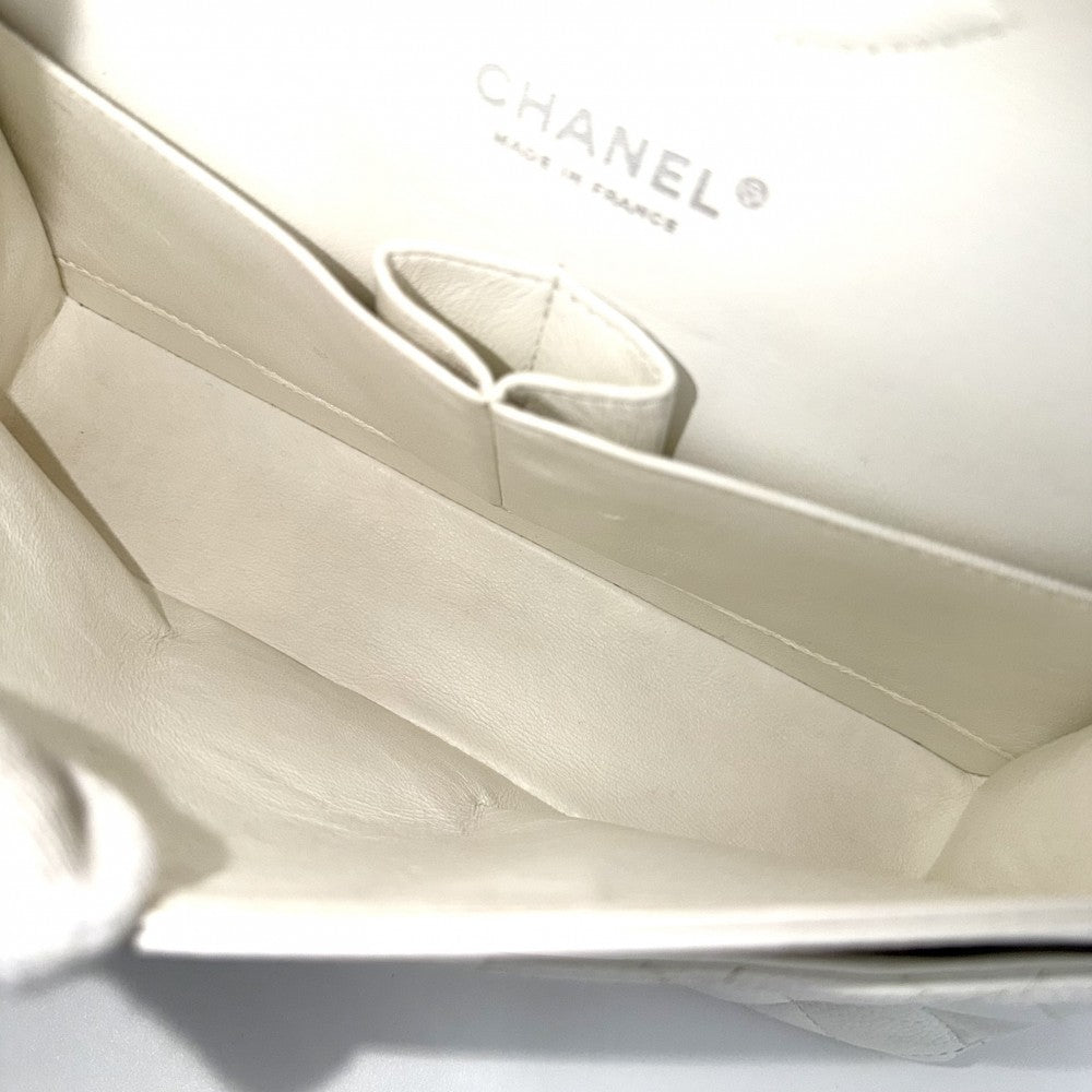 【開店SALE】 CHANEL シャネル ショルダーバッグ マトラッセ25 ダブルチェーン ダブルフラップ ココマーク ターンロック キャビアスキン ホワイト 白 シルバー金具 レディース【中古品】