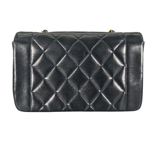 CHANEL シャネル ショルダーバッグ ダイアナ22 シングルフラップ 2番台 ココマーク ブラック 黒 ゴールド金具 レディース【中古品】