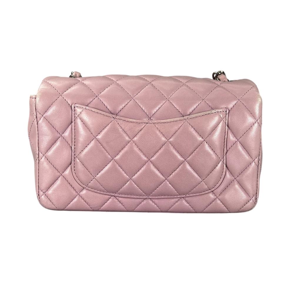 CHANEL シャネル ショルダーバッグ マトラッセ20 シングルフラップ チェーンショルダー 16番台 ココマーク ラムスキン パープル 紫
 シルバー金具 レディース【中古品】