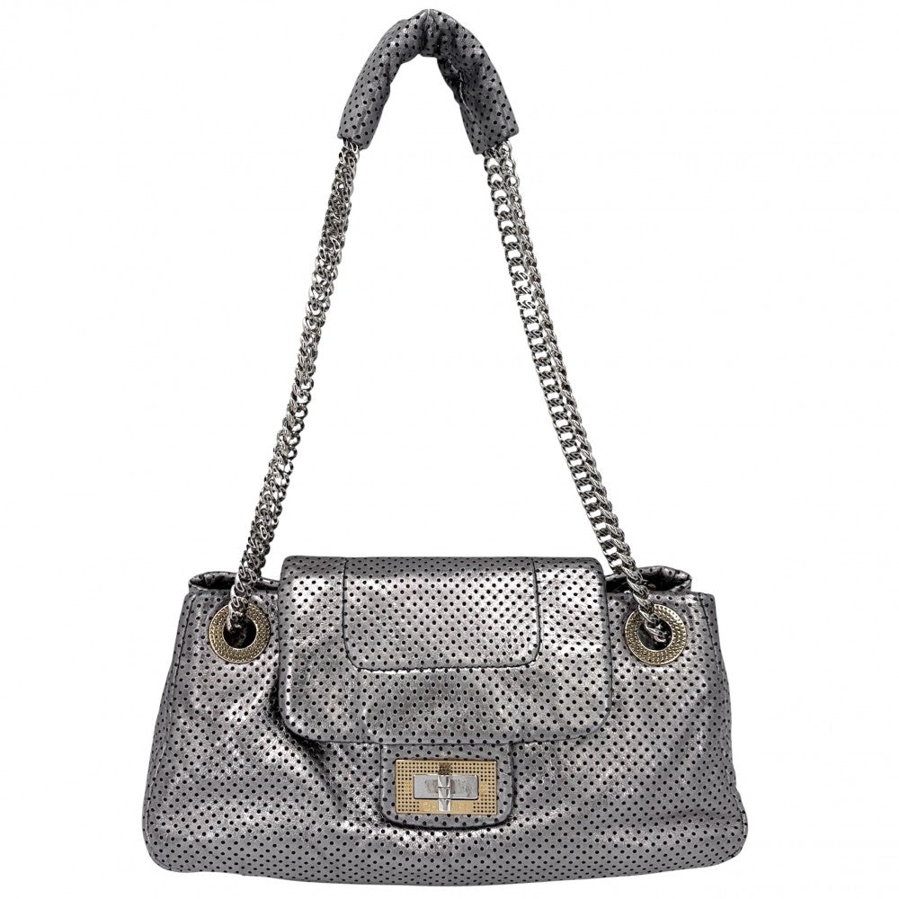CHANEL シャネル ショルダーバッグ パンチング 2.55 ハンドバッグ ターンロック レザー シルバー シルバー×ゴールド金具 レディース【中古品】