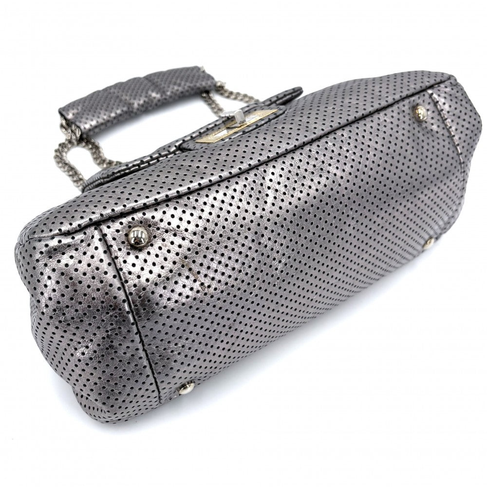 CHANEL シャネル ショルダーバッグ パンチング 2.55 ハンドバッグ ターンロック レザー シルバー シルバー×ゴールド金具 レディース【中古品】