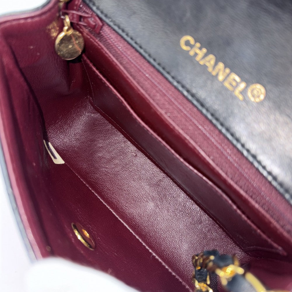 CHANEL シャネル ショルダーバッグ ミニマトラッセ チェーン ターンロック Mini Matelasse ヴィンテージ ココマーク ラムスキン ブラック 黒 ゴールド金具 レディース【中古品】