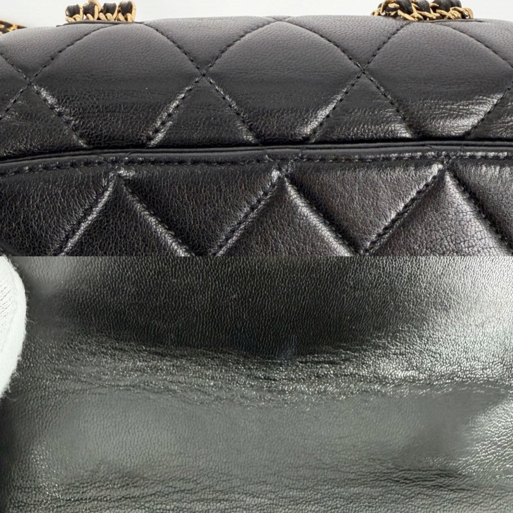 CHANEL シャネル ショルダーバッグ ミニマトラッセ 4連チェーン ターンロック Mini Matelasse ヴィンテージ ココマーク ラムスキン ブラック 黒 ゴールド金具 レディース【中古品】