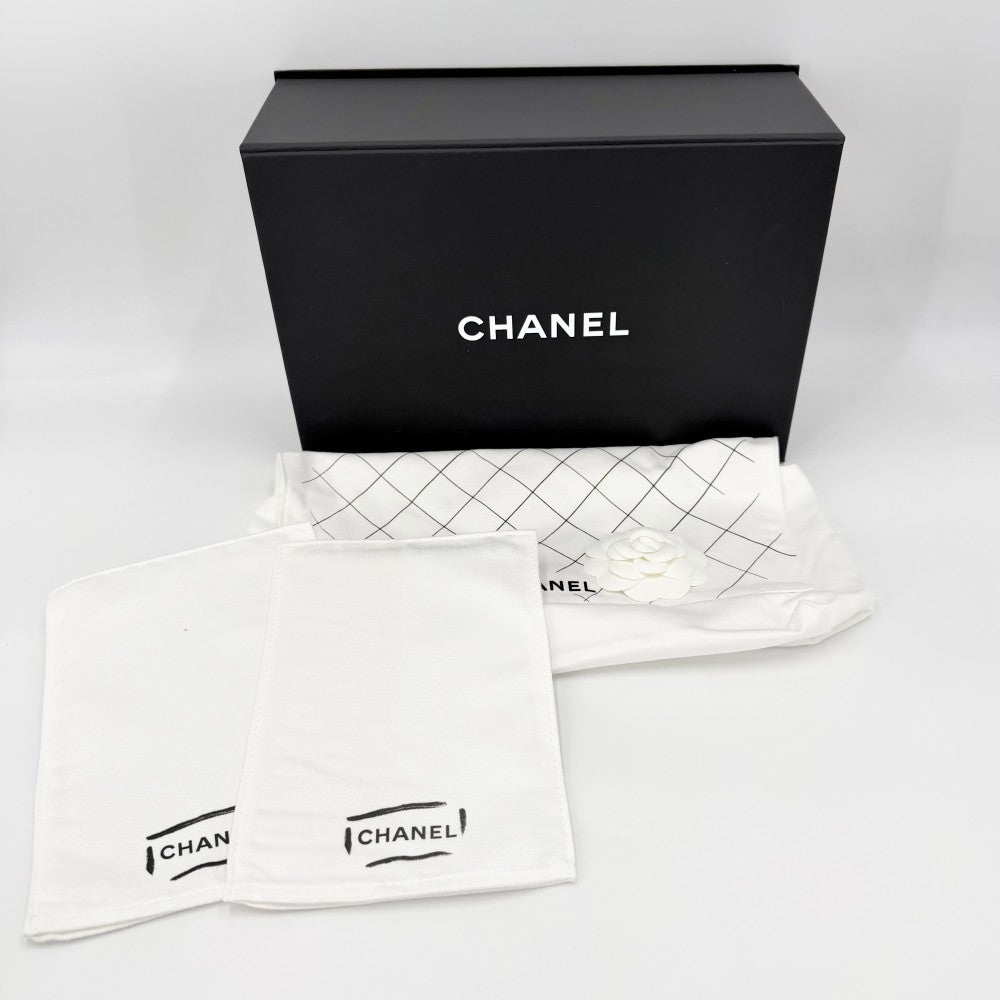 CHANEL シャネル ショルダーバッグ マトラッセ25 ダブルフラップ ダブルチェーン チェーンショルダー ココマーク ターンロック キャビアスキン ブラック 黒 ゴールド金具 レディース【中古品】