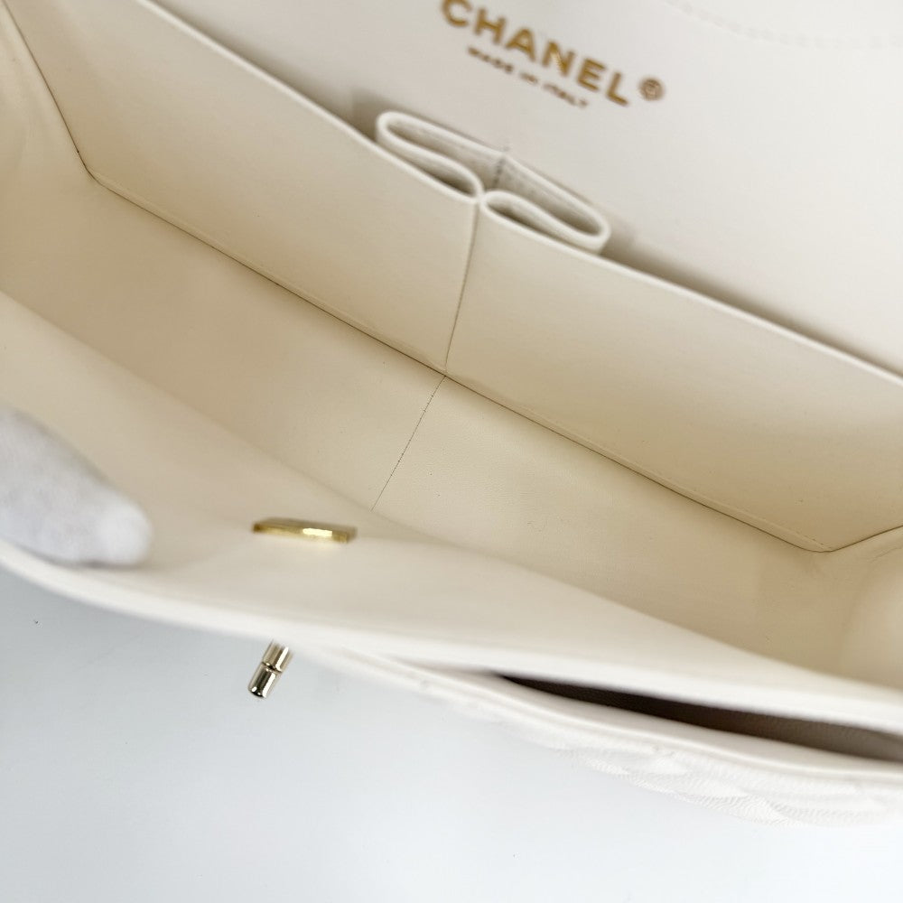 CHANEL シャネル ショルダーバッグ マトラッセ30 ココマーク ターンロック ダブルフラップ ダブルチェーン キャビアスキン ホワイト 白 ゴールド金具 レディース【中古品】