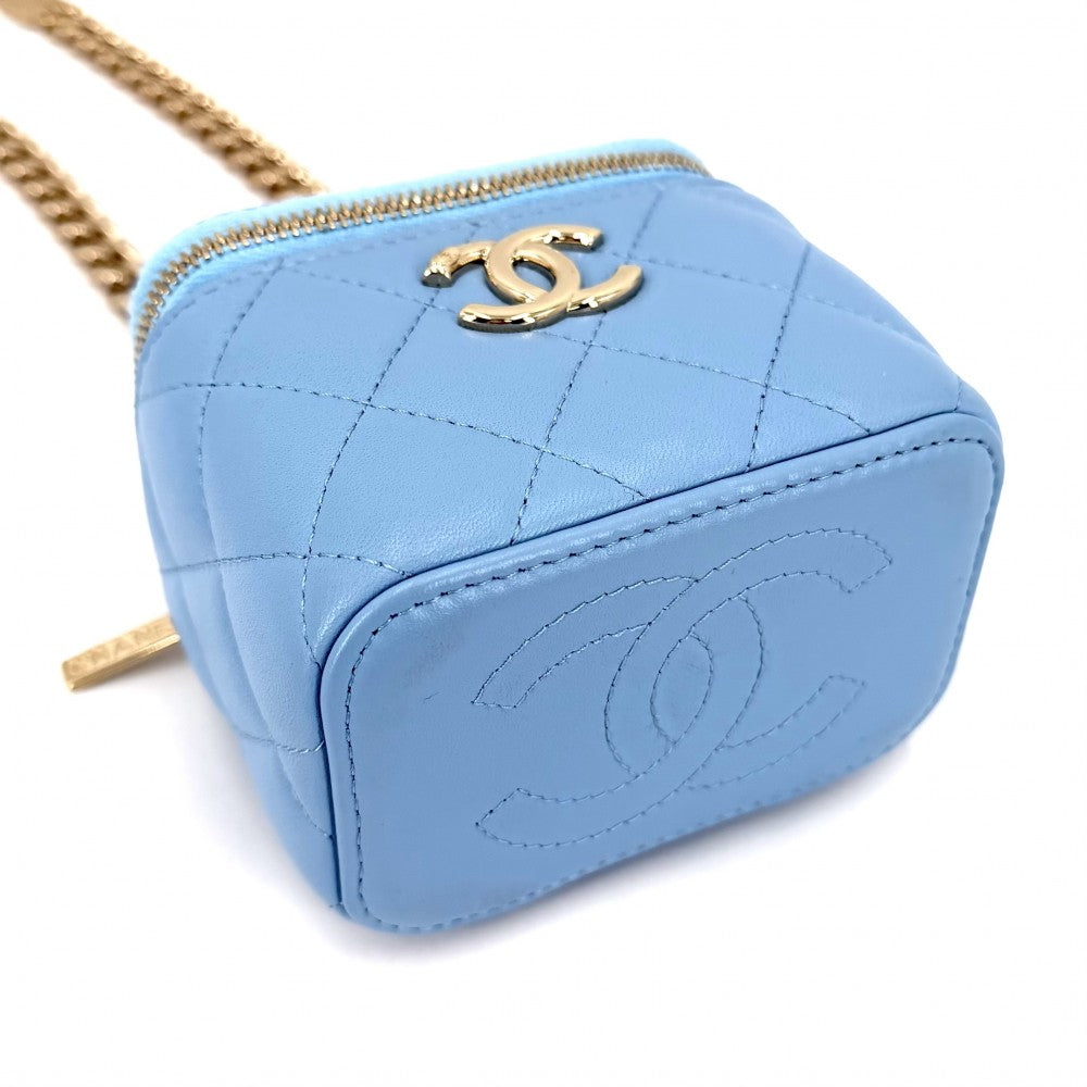 CHANEL シャネル ショルダーバッグ マトラッセ ミニバニティポーチ チェーンショルダー ココマーク ラムスキン ライトブルー ゴールド金具 レディース【中古品】