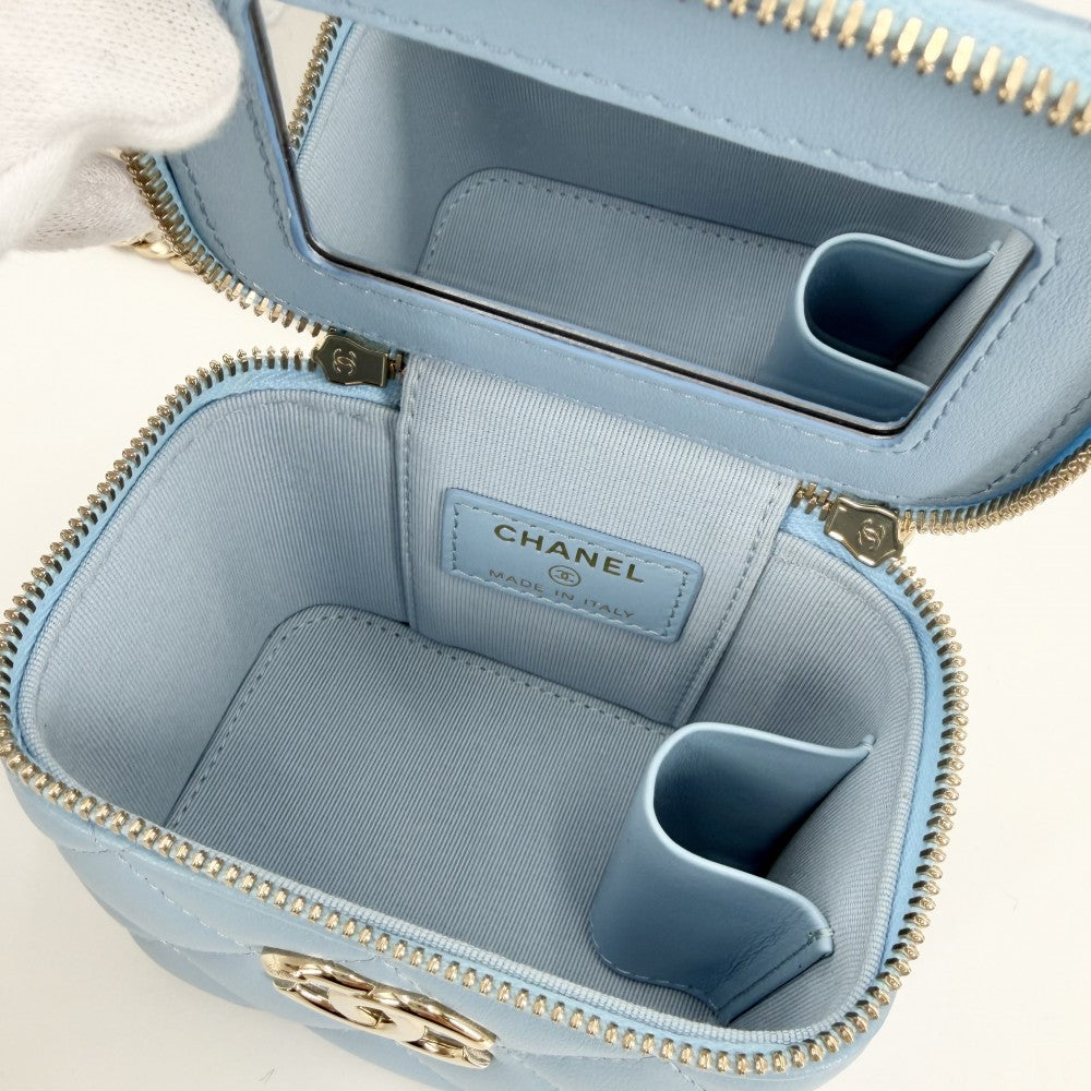 CHANEL シャネル ショルダーバッグ マトラッセ ミニバニティポーチ チェーンショルダー ココマーク ラムスキン ライトブルー ゴールド金具 レディース【中古品】
