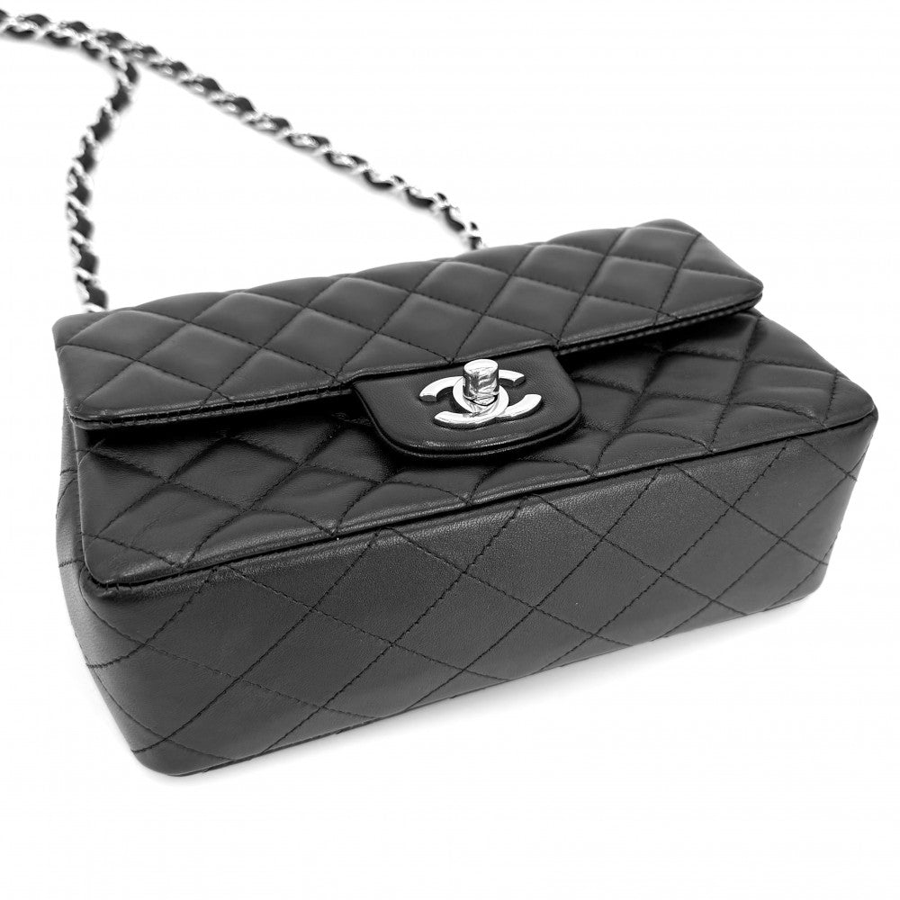CHANEL シャネル ショルダーバッグ ミニマトラッセ チェーン ターンロック Mini Matelasse ココマーク ラムスキン ブラック 黒 シルバー金具 レディース【中古品】