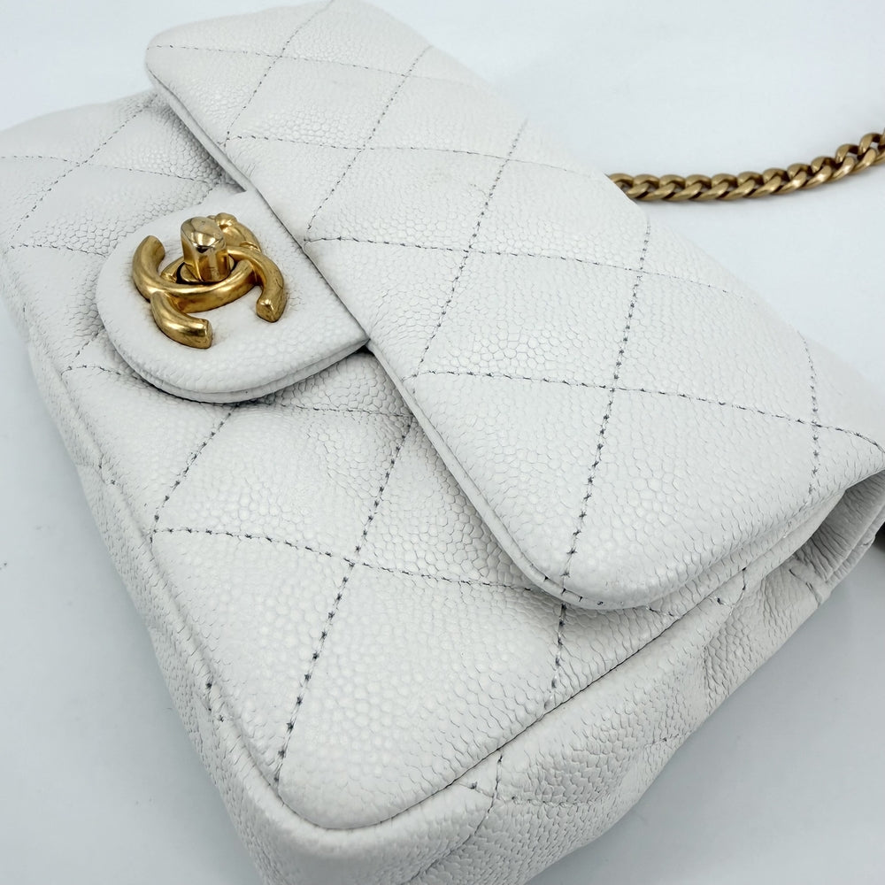 CHANEL シャネル ショルダーバッグ ミニフラップバッグ チェーンショルダー ターンロック ハート ココマーク キャビアスキン ホワイト 白 ゴールド金具 レディース【中古品】